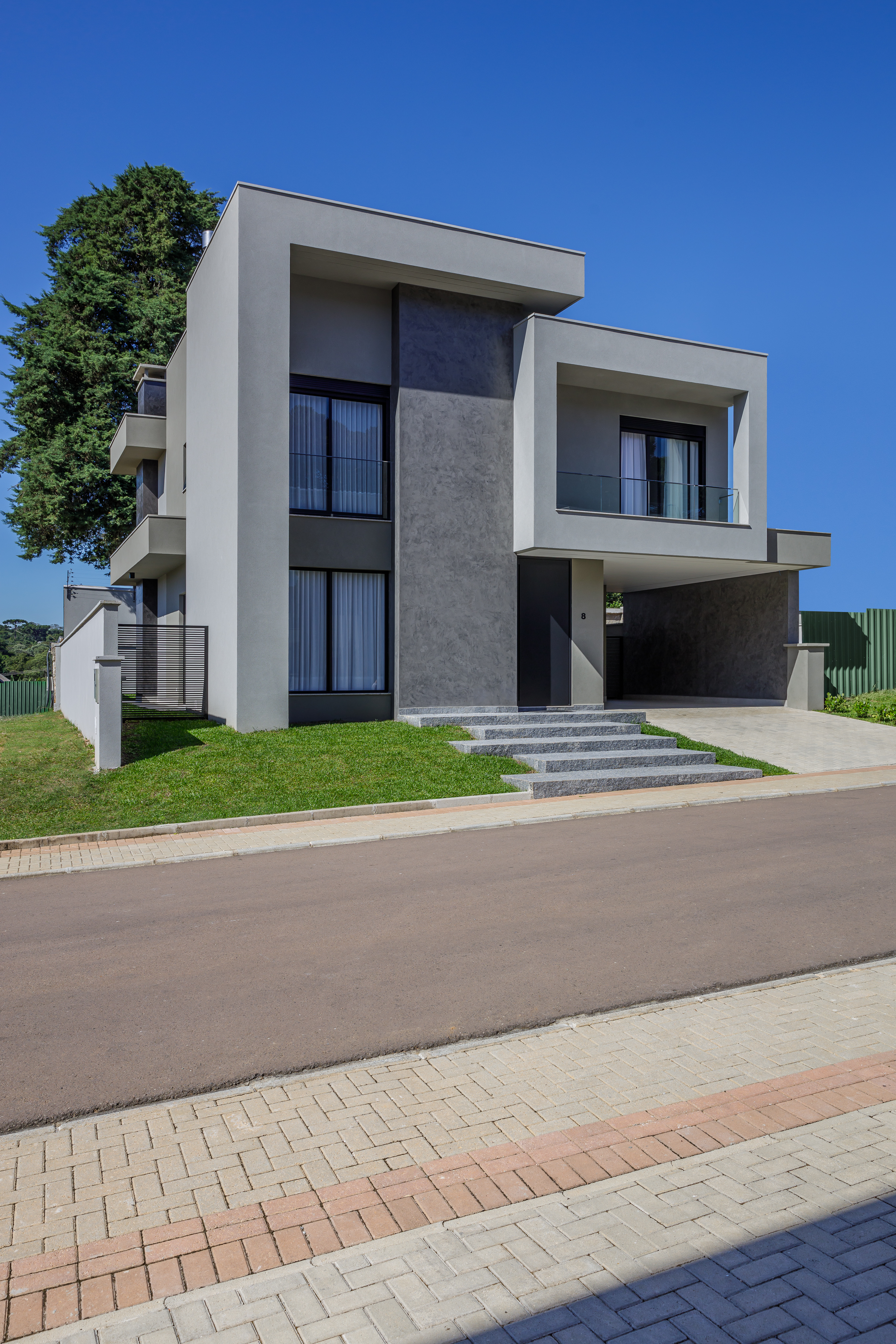 Rivelare Barigui: Casas de Luxo Contemporâneas de 290m² a 400m² com Tecnologia Sustentável em Curitiba
